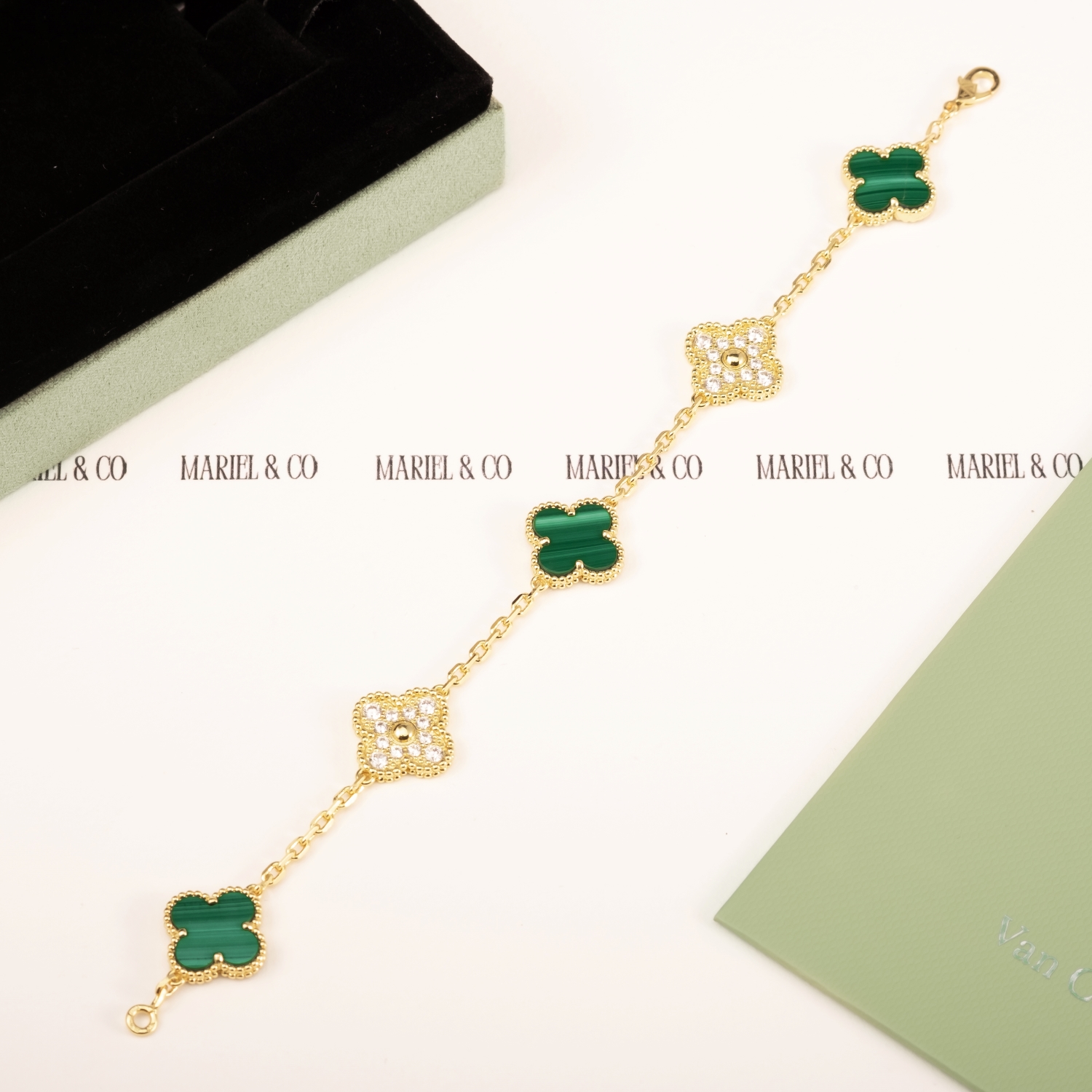 DIAMOND VINTAGE ALHAMBRA BRACELET, 5 MOTIFS, MALACHITE, YELLOW GOLD